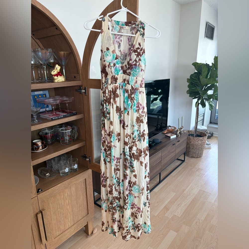 FLORAL MAXI DRESS